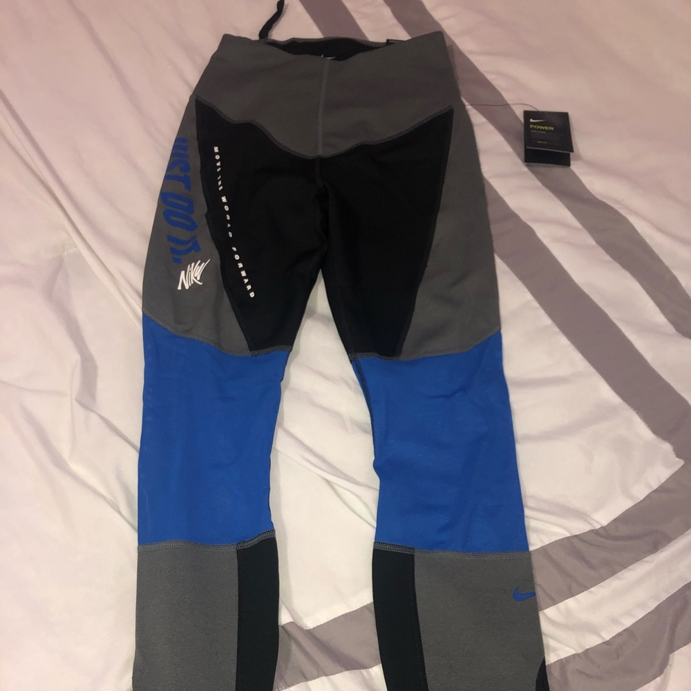 Nike power hype tight fit leggings- MEDIUM & NEW